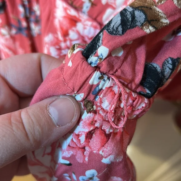 torrid Babydoll Challis Surplice pink Floral Top size 2X - Picture 5 of 9